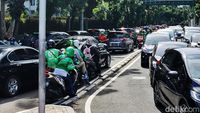 Dampak Penutupan Jalan, Lalin ke Arah Budi Kemuliaan Tersendat