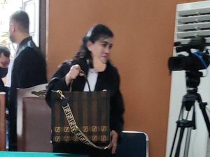 Sorotan ke Harta Jaksa Sidang Istri Sambo gegara Tas Fendi KW Sidoarjo Sorotan ke Harta Jaksa Sidang Istri Sambo gegara Tas Fendi KW Sidoarjo