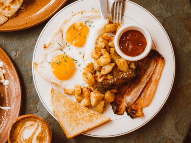 Jangan Makan Telur dan Bacon Goreng Saat Sarapan/Foto : pexels.com/Roman Odintsov