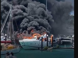 Mengerikan! Superyacht Mewah di Australia Dilanda Kebakaran Hebat
