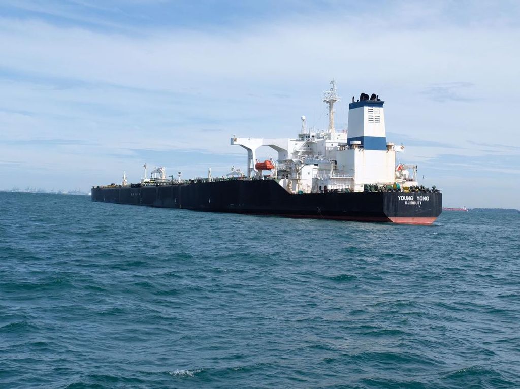 RI Ingatkan Potensi Tumpahan Minyak di Laut, Singgung Kapal Tanker Kandas