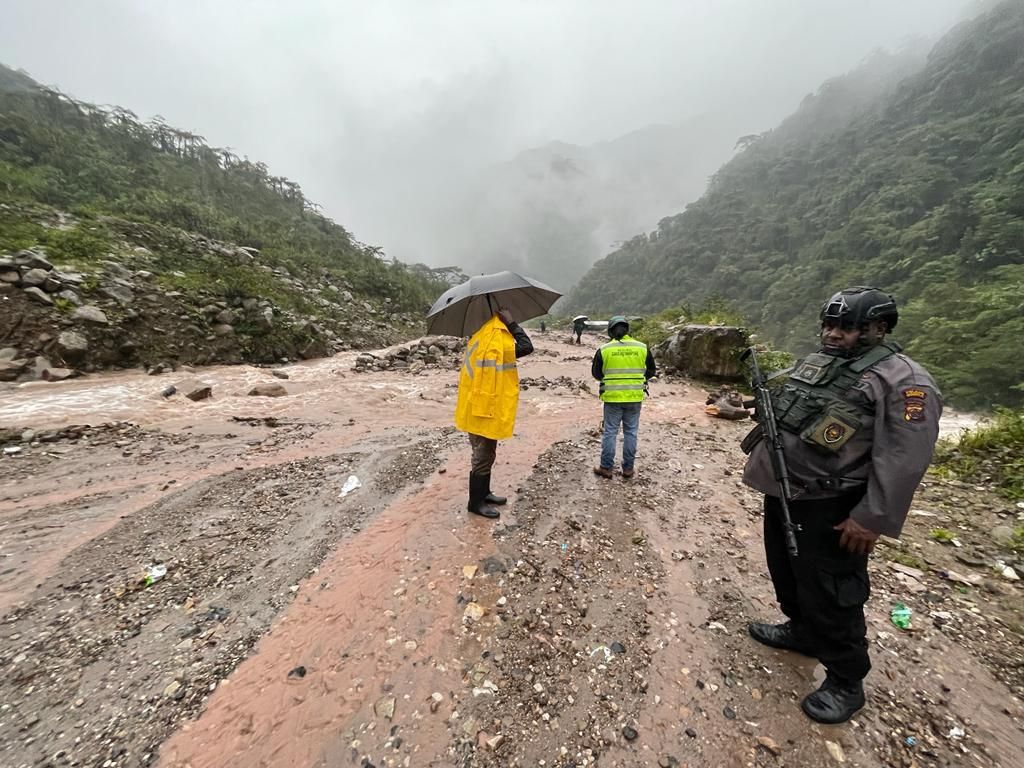 Nahas Pendulang Emas di Mimika Tewas Diterjang Banjir Bandang-Longsor