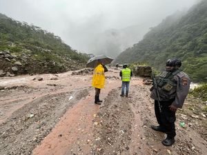 Nahas Pendulang Emas di Mimika Tewas Diterjang Banjir Bandang-Longsor Nahas Pendulang Emas di Mimika Tewas Diterjang Banjir Bandang-Longsor