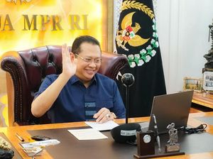 Bersama Melangkah dalam Era Transisi Energi Mewujudkan NZE Bersama Melangkah dalam Era Transisi Energi Mewujudkan NZE