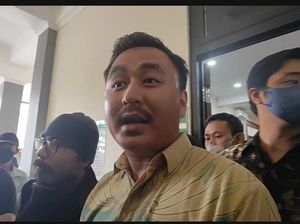 Luapan Kekecewaan Korban Binomo Usai Sidang Vonis Indra Kenz Ditunda Luapan Kekecewaan Korban Binomo Usai Sidang Vonis Indra Kenz Ditunda