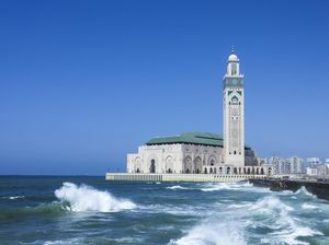 Intip Megahnya Masjid Hassan II, Masjid di Atas Samudera Atlantik Intip Megahnya Masjid Hassan II, Masjid di Atas Samudera Atlantik