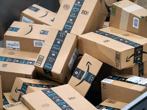 Amazon Bakal PHK 10 Ribu Karyawannya