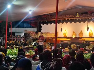 Peringati Sumpah Pemuda, PDIP Gelar Wayangan di Sekolah Partai