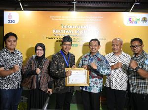 Bupati Bandung Raih Penghargaan Pembina Proklim 2022 dari KLHK