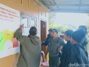 Tim Sisir 4 Jalur Pendakian Cari Peritual Kediri yang Hilang di Gunung Lawu Tim Sisir 4 Jalur Pendakian Cari Peritual Kediri yang Hilang di Gunung Lawu