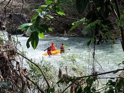 Pencarian Orang Hanyut di Tukad Yeh Ho Tabanan Gunakan Kano
