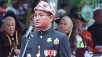Intip Garasi Bupati Bangkalan yang Ditetapkan Tersangka Kasus Suap Lelang Jabatan