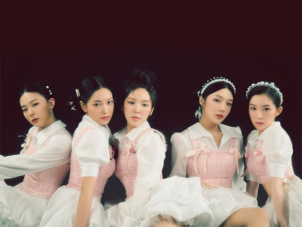 ReVeluv! Red Velvet Bakal Comeback Akhir November ReVeluv! Red Velvet Bakal Comeback Akhir November