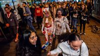 Seram... Pusat Kota Arnhem Belanda Dikepung Zombie