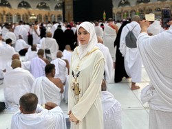 Shakilla Kaif Cerita Umrah, Banyak Minta Ampun di Tanah Suci
