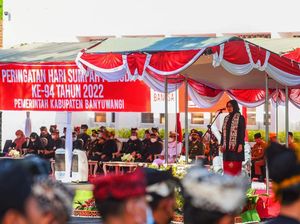 Berpakaian Adat Osing, Bupati-Warga Banyuwangi Peringati Hari Sumpah Pemuda