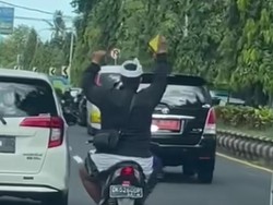 Viral Pemotor Bertingkah Aneh Diduga ODGJ yang Ngamuk di Kuta Utara