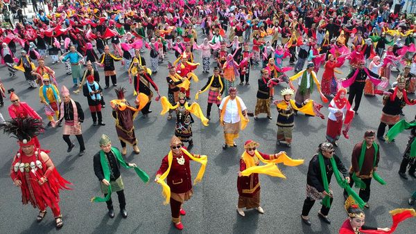 6.000 Orang Menari Tarian Geyol di Tegal Ramaikan Sumpah Pemuda