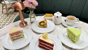 Nongkrong Cantik di Amy and Cake Sambil Menikmati Kue Es Campur yang Unik