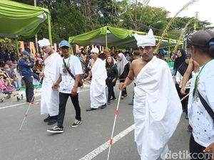 Ratusan Penyandang Disabilitas Tampil di Cakrapalah Carnival Blitar