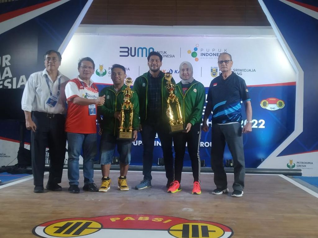Eko Yuli dan Luluk Kuasai Kejurnas Angkat Besi 2022 Eko Yuli dan Luluk Kuasai Kejurnas Angkat Besi 2022