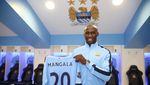 Eliaquim Mangala: Dulu Dibeli Mahal Man City, Kini Tanpa Klub