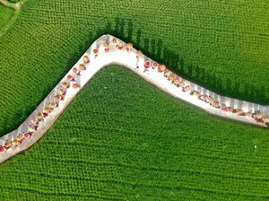 Potret Udara Festival Galundi Singkarak