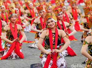 Tari Kolosal Gandrung Sewu Banyuwangi 2022 Tari Kolosal Gandrung Sewu Banyuwangi 2022