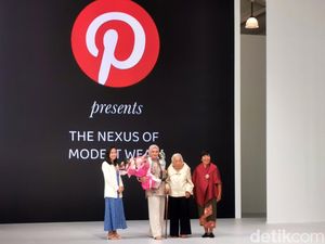 Buttonscarves Raih Pia Alisjahbana Award di Jakarta Fashion Week 2023 Buttonscarves Raih Pia Alisjahbana Award di Jakarta Fashion Week 2023