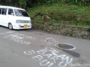 Baru 2 Bulan Diperbaiki, Jalan Cianjur Selatan Sudah Berlubang