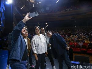 Lihat Gaya Sri Mulyani Hingga Erick Thohir saat Foto Bersama