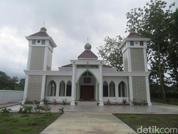 Menengok Masjid Prof Sugiyono UNY yang Dibangun dari Royalti Buku Rp 2 M