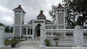 Kemegahan Masjid Rp 2 M Prof Sugiyono UNY yang Dibangun Pakai Royalti Buku