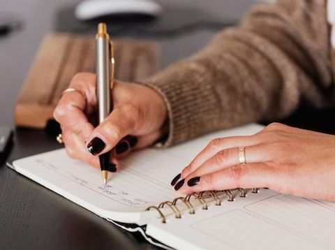 Meningkatkan Kebahagiaan, Berikut Kiat Manfaat Melakukan Journaling / foto : pexels.com/KarolinaGrabowska