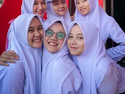 Mengenal Putih Abu-abu, Bintang YouTube Beken dari Cianjur