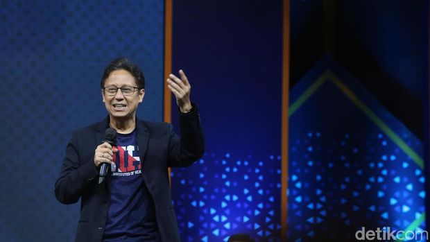 Menteri Kesehatan Budi Gunadi Sadikin menghadiri acara gerakan #DemiIndonesia di Jakarta, Sabtu (29/10/2022). Menkes minta warga mementingkan kesehatan.