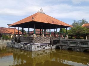 Istimewa, Arsitektur Puri Agung Karangasem Padukan 3 Budaya