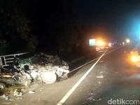 Berita Dan Informasi Tarakan Beruntun Di Tol Cipularang Terkini Dan ...