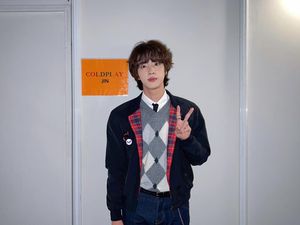 Lirik Lagu The Astronaut Jin BTS Lengkap dengan Terjemahannya