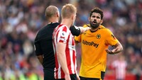 Di laga tersebut, Diego Costa menanduk wajah Ben Mee pada saat injury time. Foto: PA Images via Getty Images/John Walton - PA Images