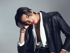 7 Foto Terbaru Eddy Anak Maudy Koesnaedi, Makin Tampan Bak Model Profesional