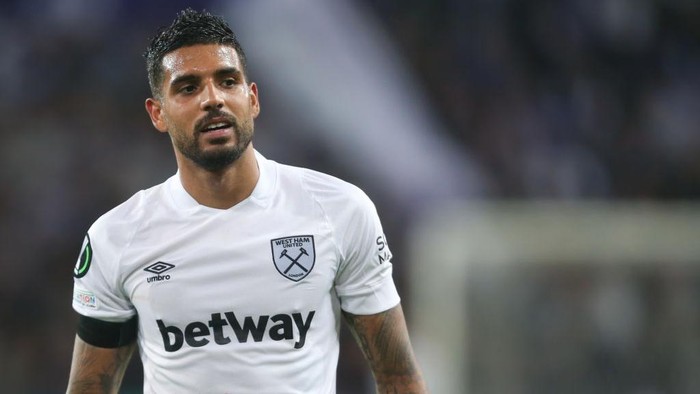 BRUSSELS, BELGIUM - OCTOBER 06: West Ham Uniteds Emerson Palmieri during the UEFA Europa Conference League group B match between RSC Anderlecht and West Ham United at Constant Vanden Stock Stadium on October 6, 2022 in Brussels, Belgium. (Photo by Rob Newell - CameraSport via Getty Images)