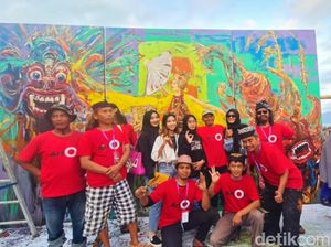 Ada Aksi Melukis On The Spot di Gandrung Sewu 2022 Ada Aksi Melukis On The Spot di Gandrung Sewu 2022