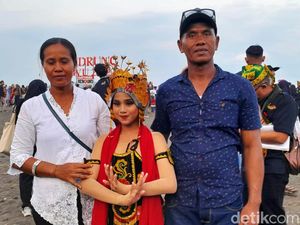 Ortu Penari Gandrung Sewu Sebut Perjuangan Dibayar Penampilan Memukau