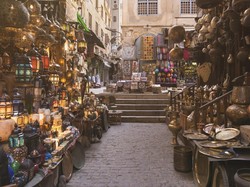 Motif Ekonomi: Pengertian, Tujuan, Bentuk, serta Contohnya