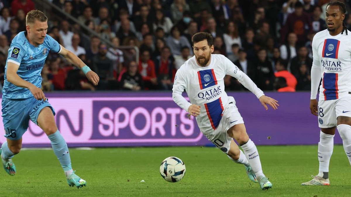 Aksi Lionel Messi (tengah) di laga PSG vs Troyes. (Foto: Xavier Laine/Getty Images)