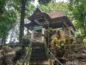 Haramkan Sinden, Warga Sragen Sampai Tak Mau Punya TV dan Radio Haramkan Sinden, Warga Sragen Sampai Tak Mau Punya TV dan Radio