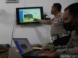 Mobil Incar di Jombang Tilang Ratusan Pelanggar Lalu Lintas Per Hari