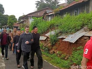 Raut Duka Robert Brazil, Suami Novita Korban Penembakan di Texas