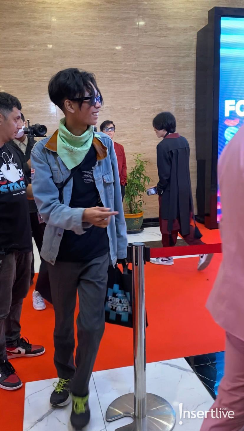 TikTok For You Stage